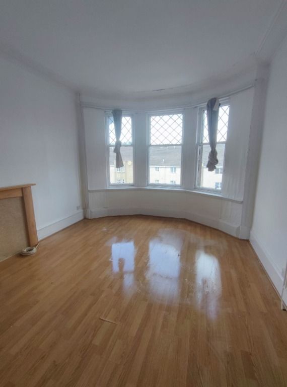 Additional image 2 of 1 bed flat to rentGeorge Street, Paisley, Renfrewshire PA1