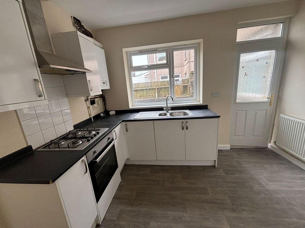 Additional image 2 of 4 bed end terrace house to rentWhittington Street, Neath SA11