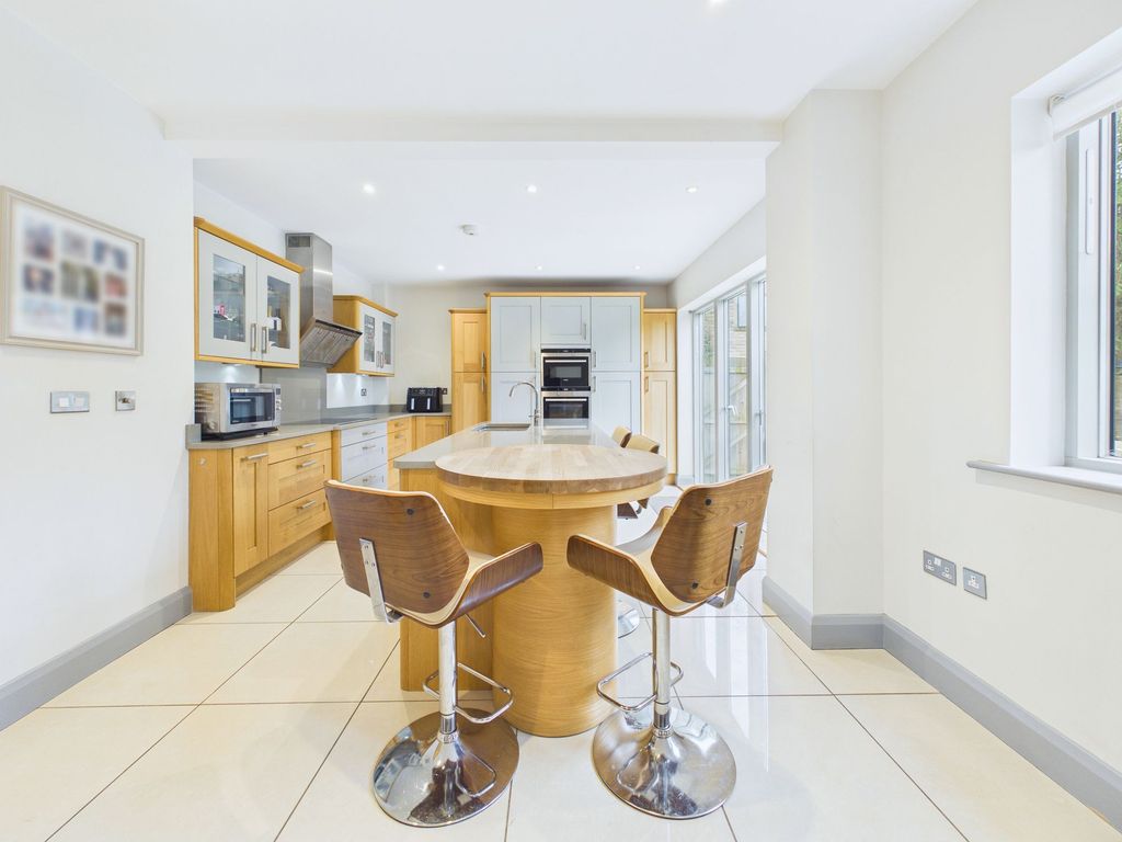 Additional image 4 of 6 bed detached house to rentDore Lodge Gardens, Sheffield S17