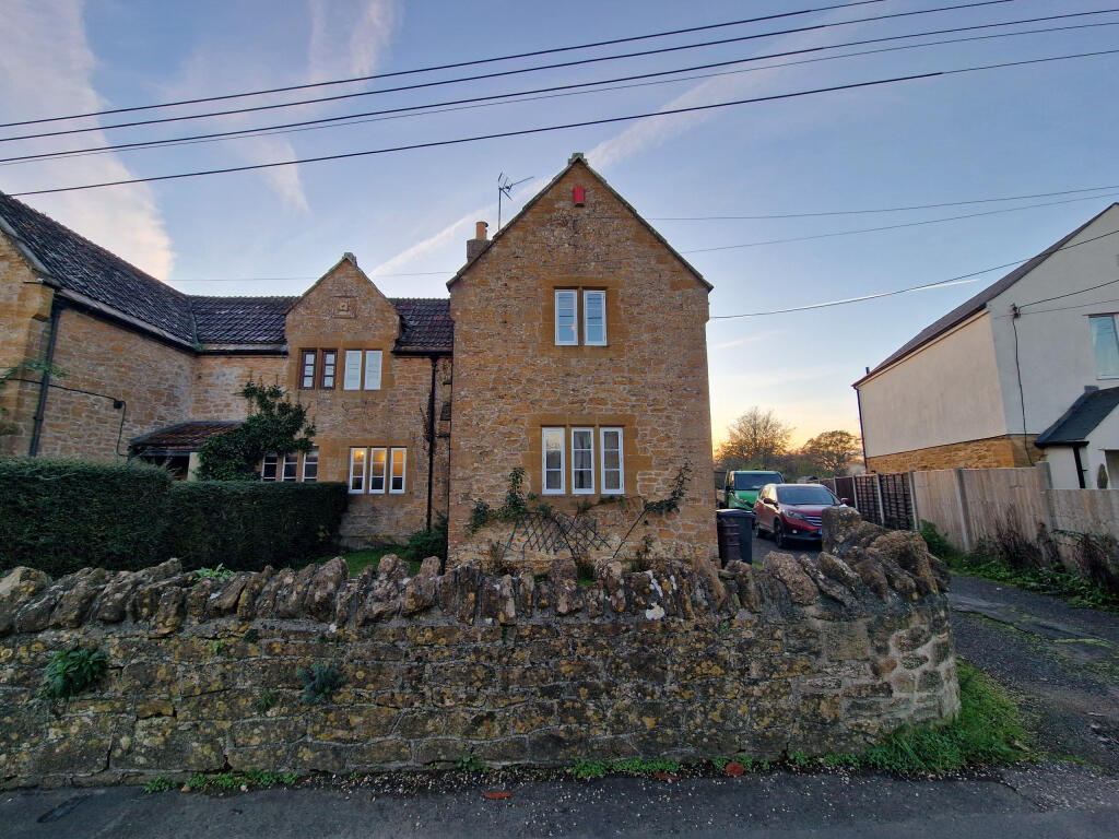 Queen Street, Tintinhull, Yeovil, Somerset, BA22 8PG