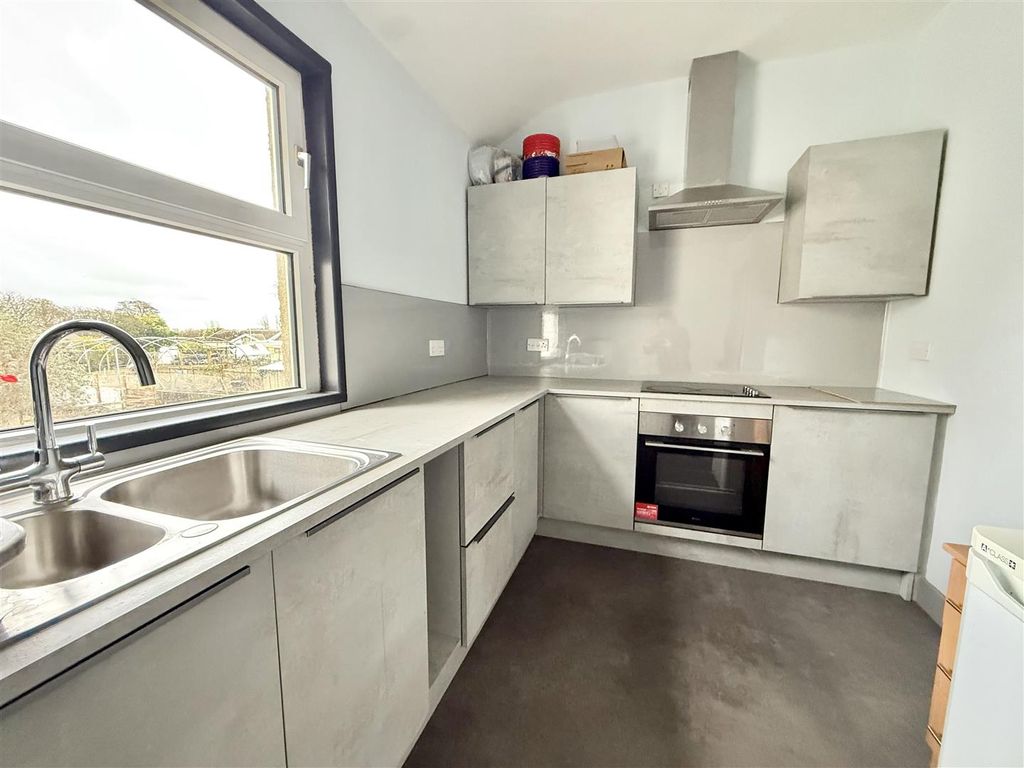 2 bed flat to rentMonkton, Pembroke SA71