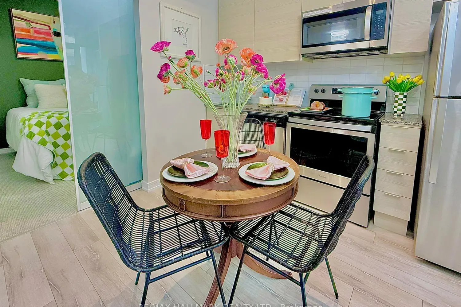 Additional image 5 of 621 Sheppard Avenue 619