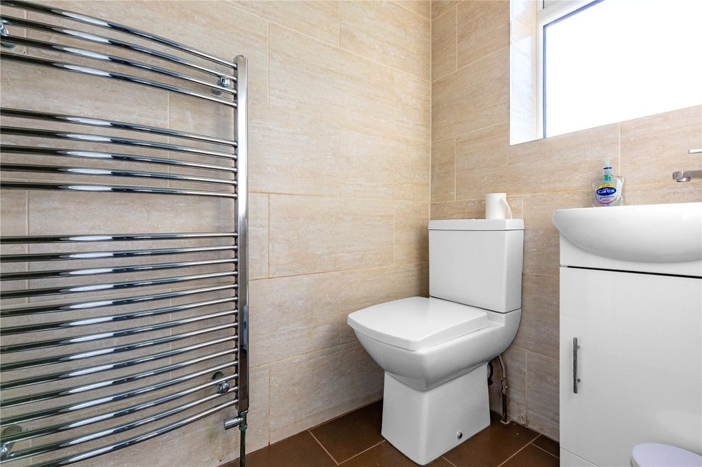 Additional image 13 of 6 bed semi-detached house to rentHelmdon Crescent, Northampton NN2