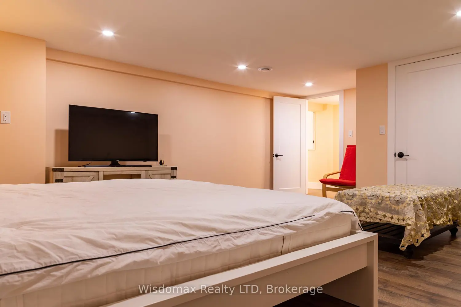 Additional image 13 of 5291 Stamford Street