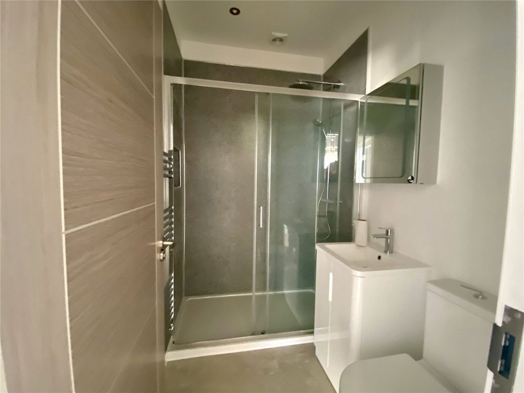 Additional image 13 of 2 bed flat to rentFlat 8, Islay Court, Victoria Street, Tenby SA70