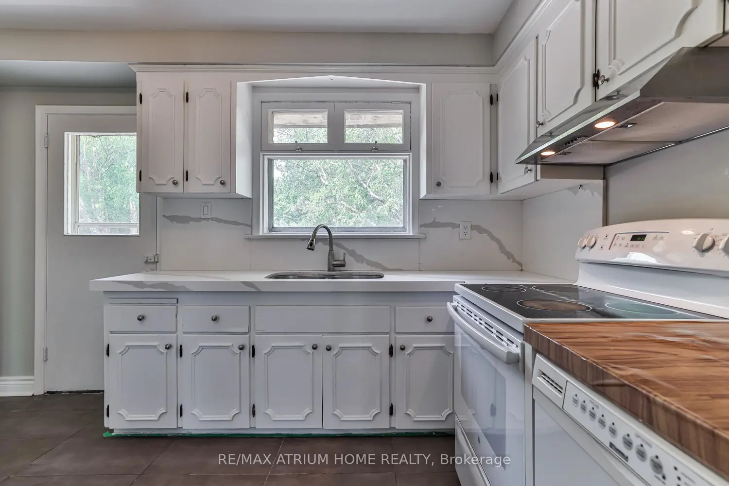 Additional image 13 of 104 Maxome Avenue