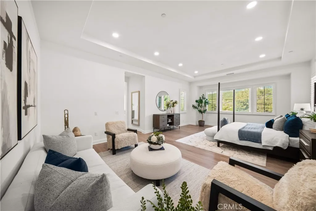 Additional image 122 of 221 Clear Fls, Irvine, CA 92602