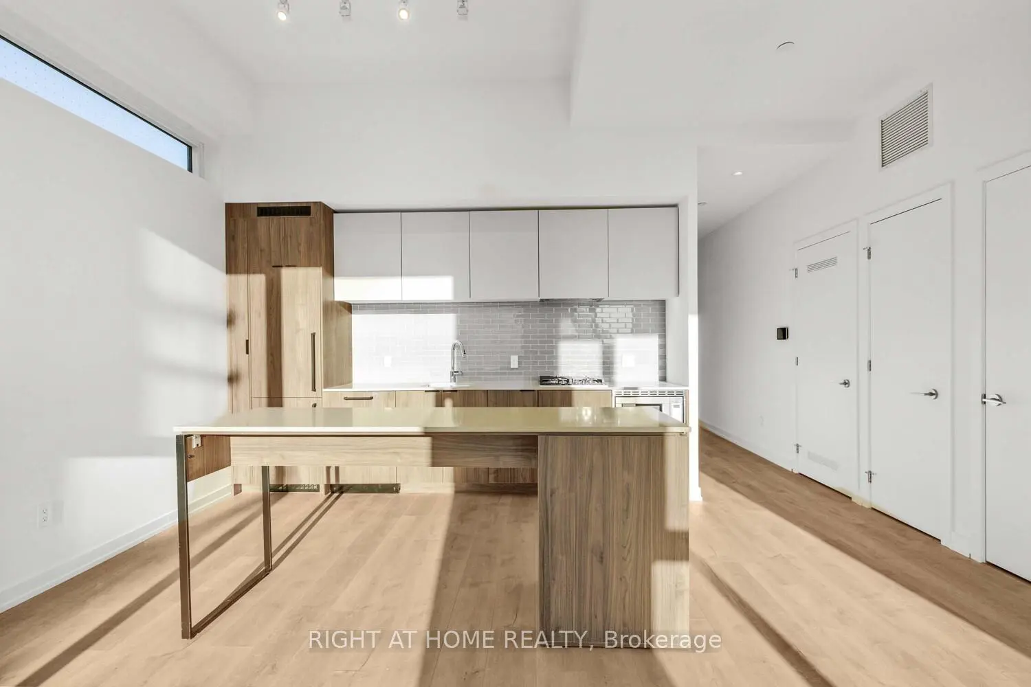 Additional image 6 of 722 Marlee Avenue 406