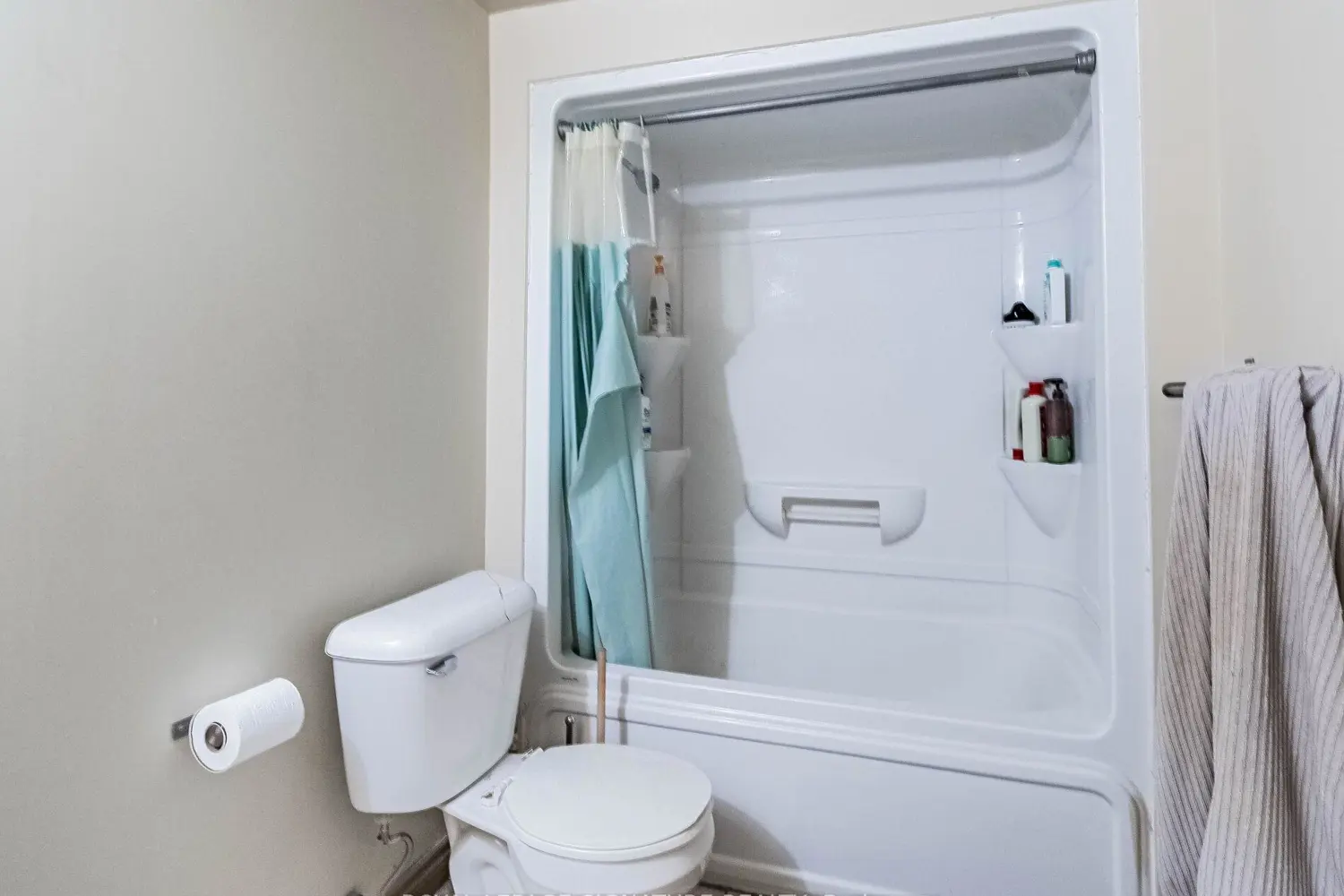 Additional image 19 of 251 Lester Street 203