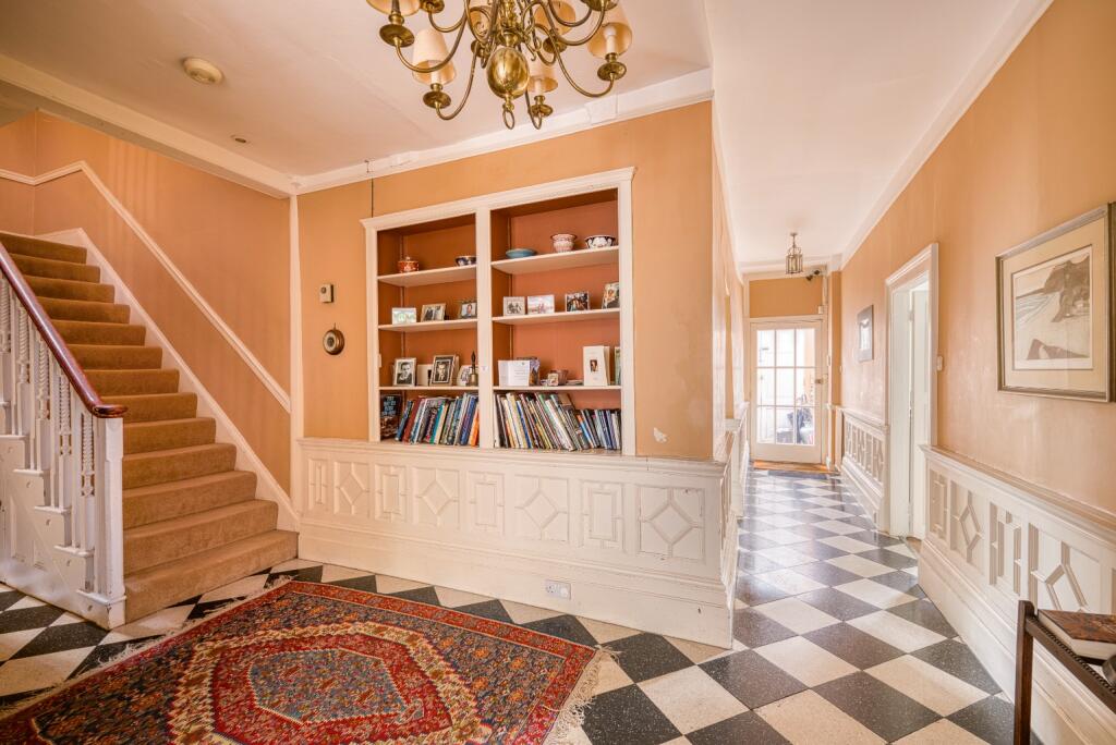 Additional image 5 of Cathedral Green Wells