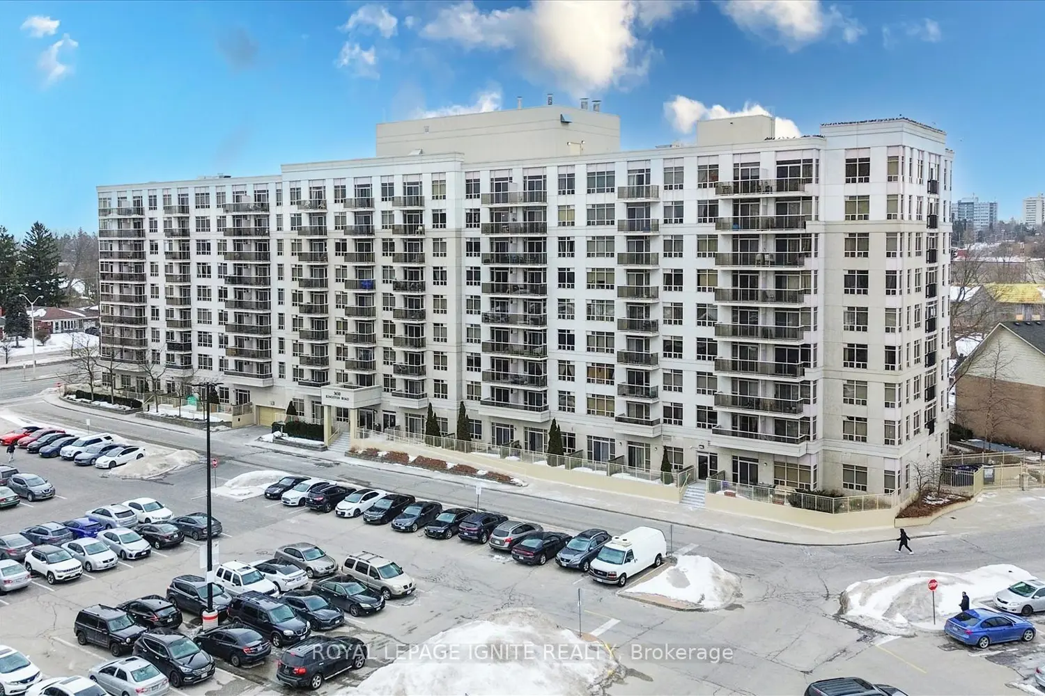 3650 Kingston Road 808