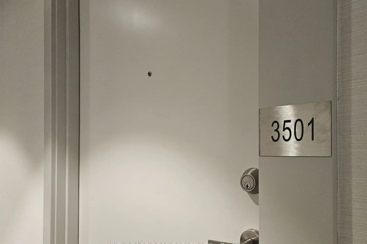 Additional image 3 of 195 Redpath Avenue 3501