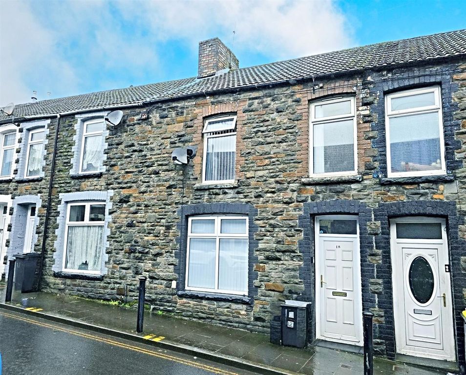 3 bed terraced house to rentFox Street, Treharris CF46
