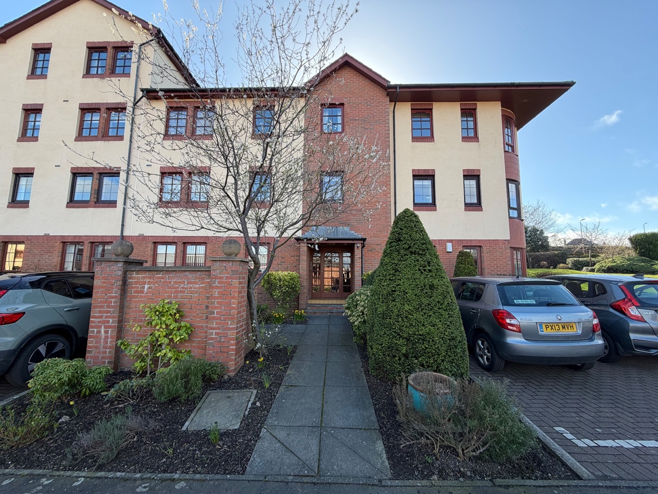 2 Bed Flat, Orchard Brae Avenue, EH4, N1 7GU