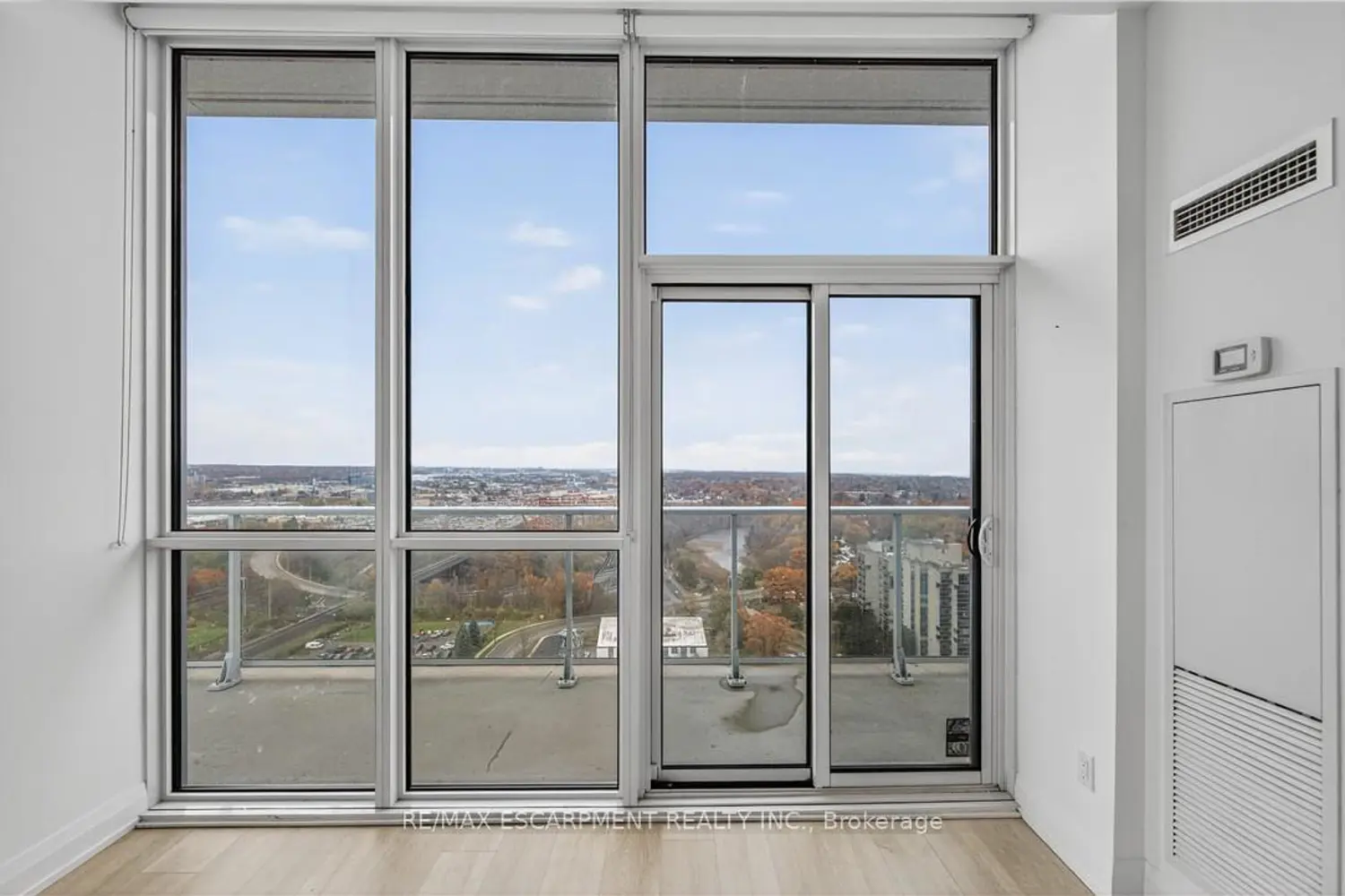 Additional image 11 of 65 Speers Road Ph03