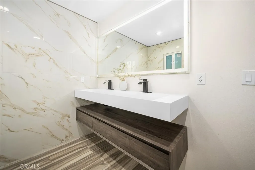 Additional image 38 of 223 West Simmons Avenue, Anaheim, CA 92802