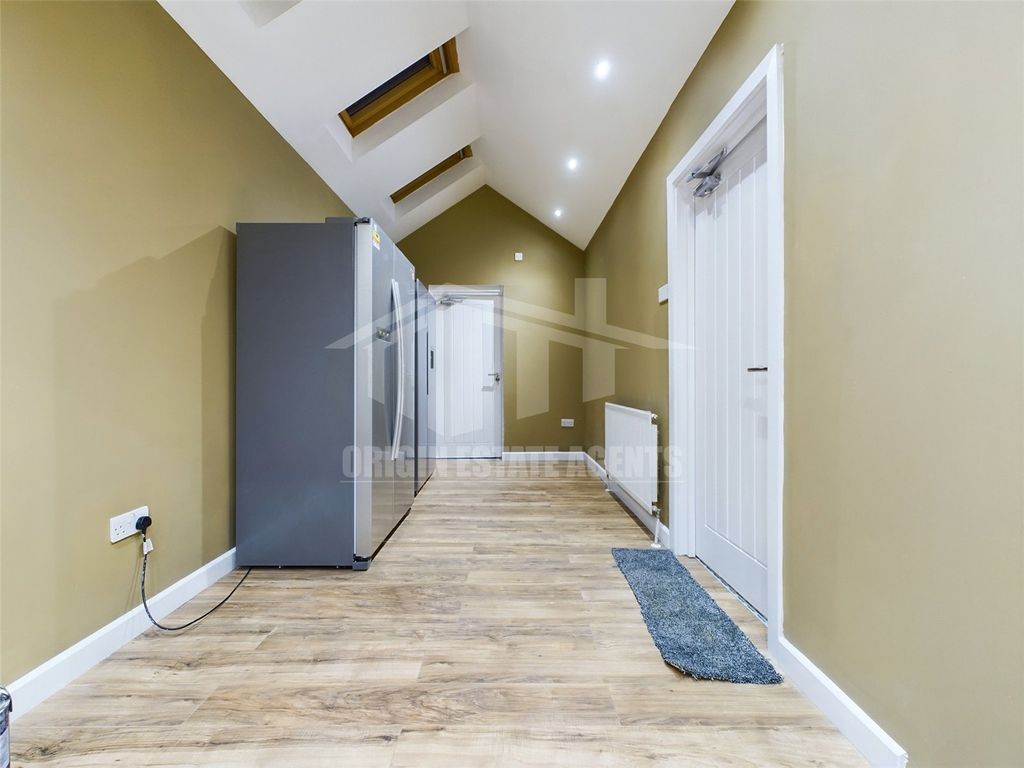 Additional image 7 of 8 bed detached house to rentBoughton Green Road, Northampton NN2