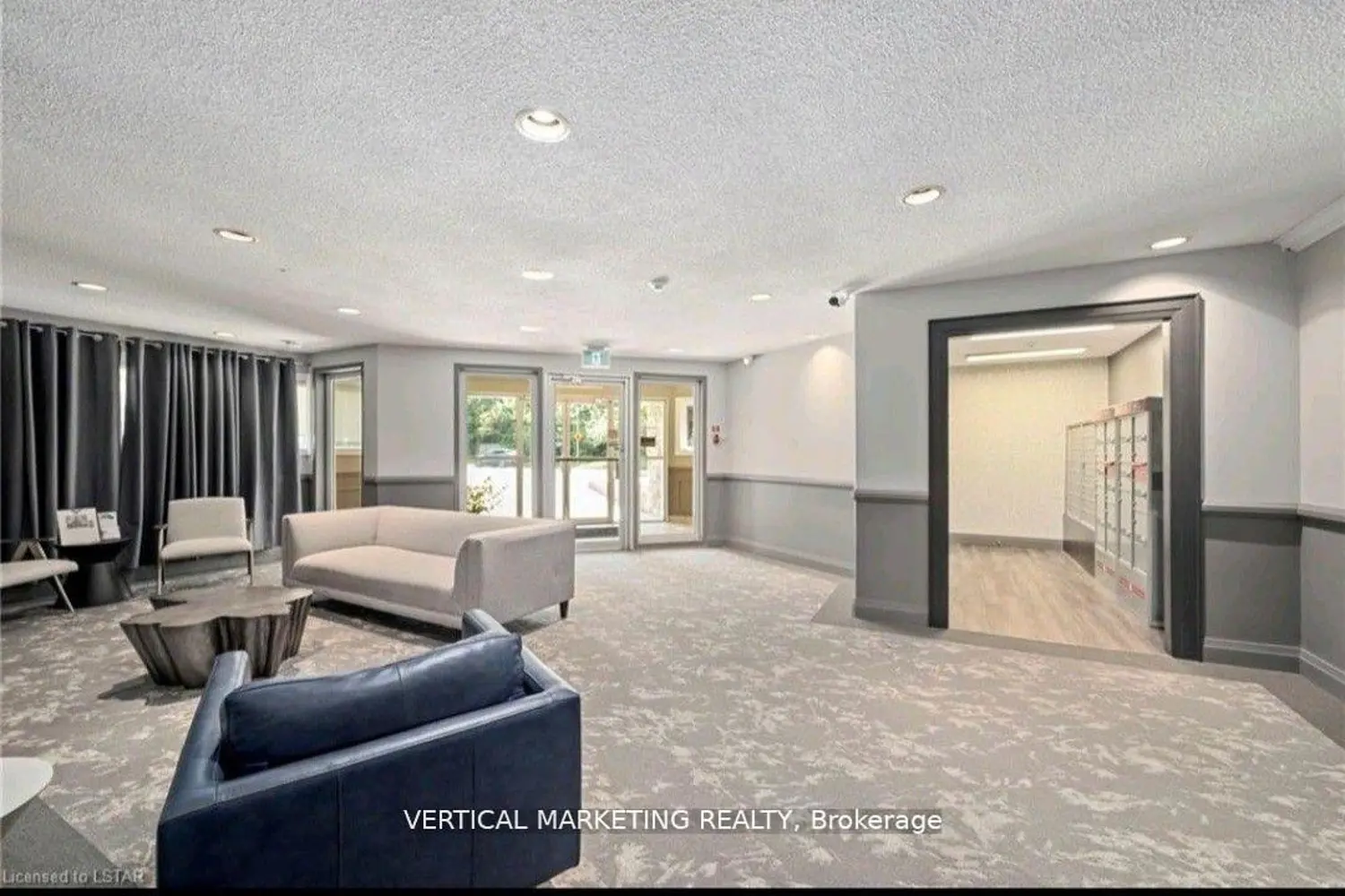 1 Jacksway Crescent 208 photo 3