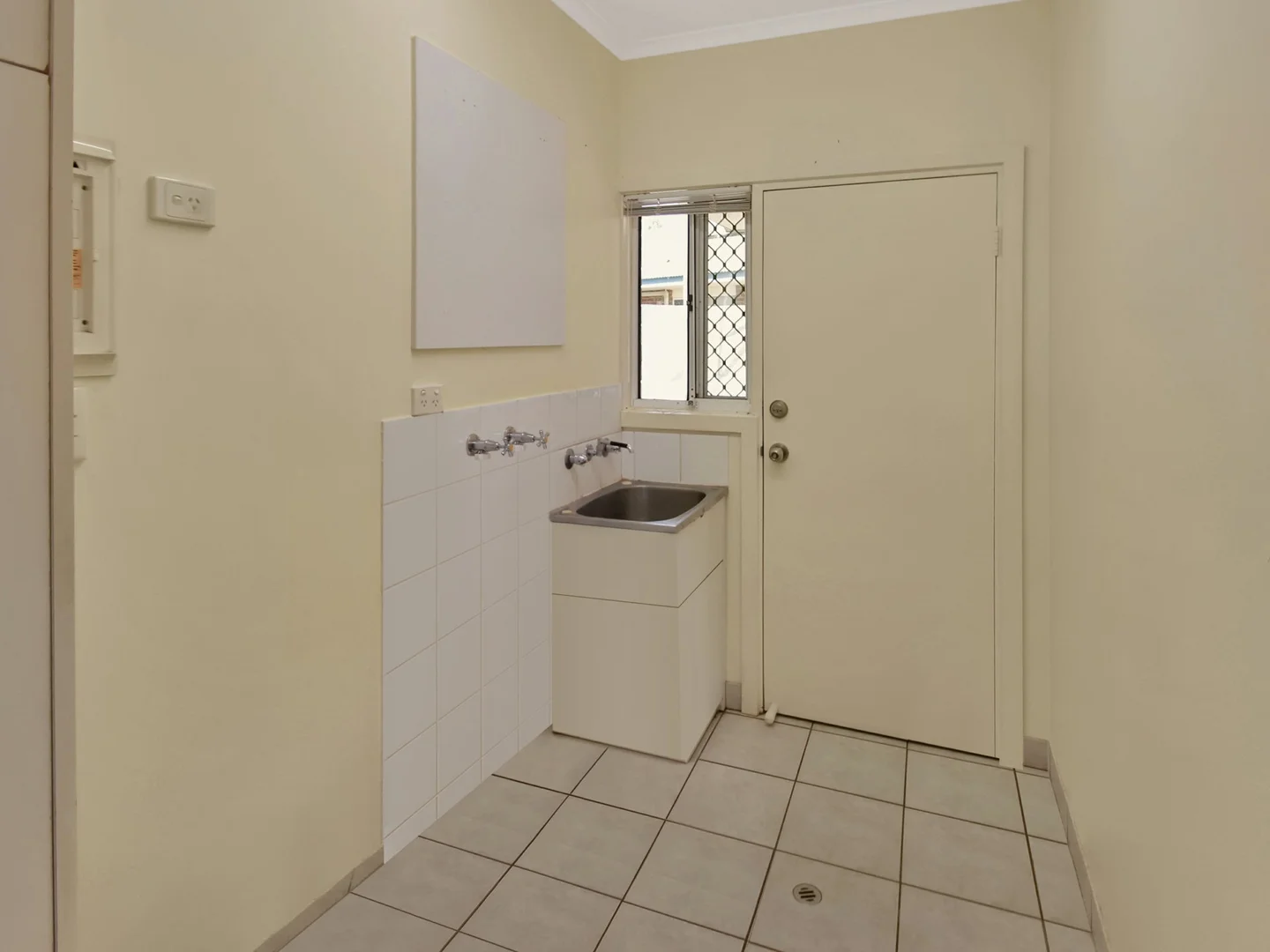 Additional image 14 of 5 Travers Court, Katherine NT 0850