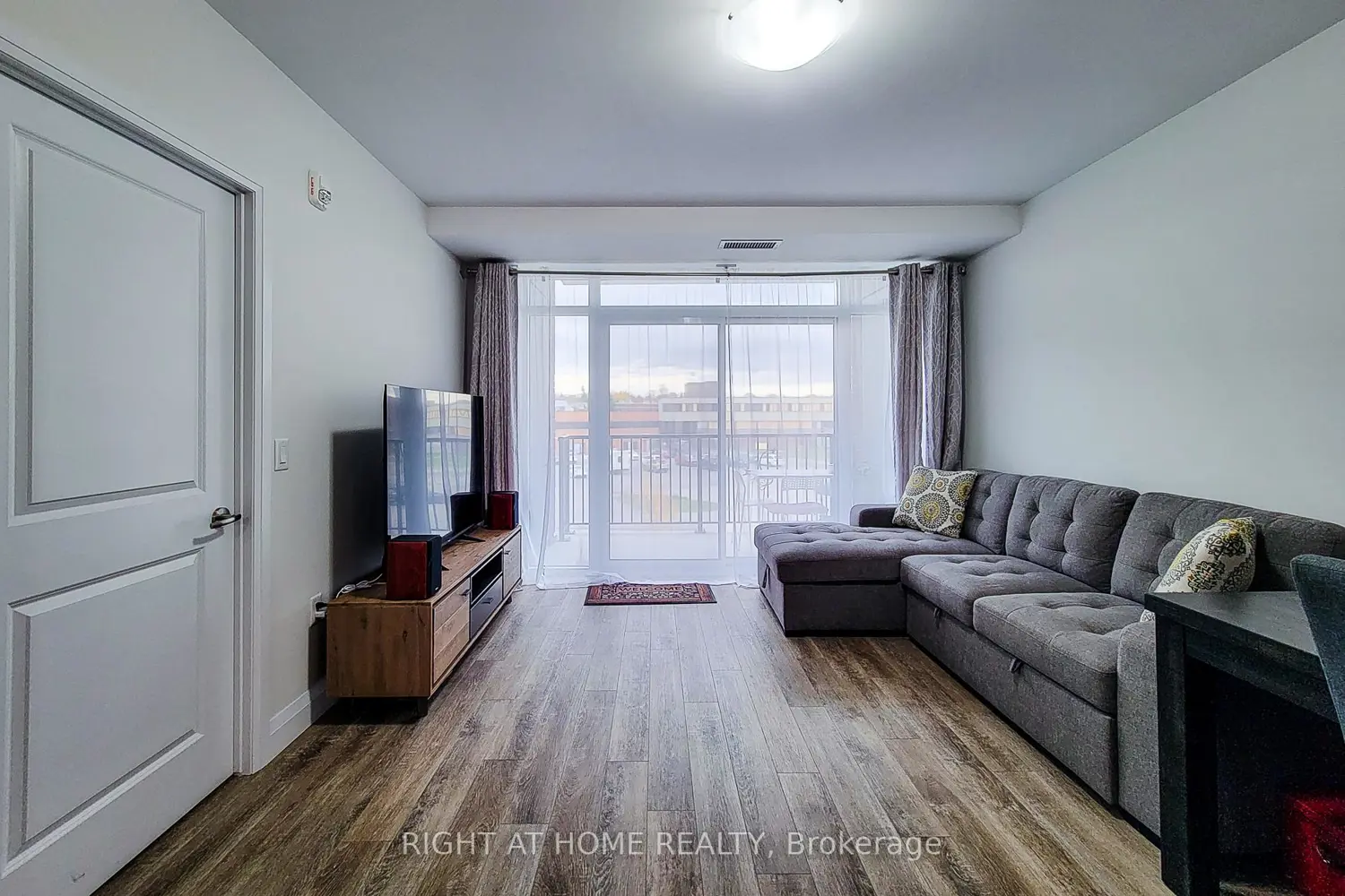 Additional image 13 of 1 Redfern Avenue 217