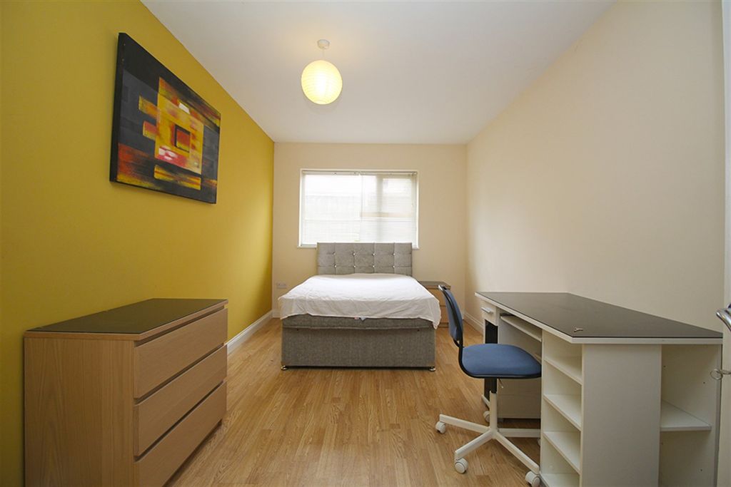 Additional image 17 of 9 bed town house to rentCarington Street, Loughborough LE11