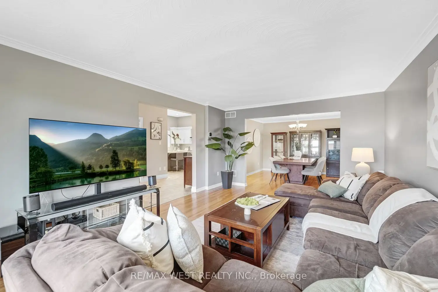 Additional image 4 of 2388 Carlanne Place