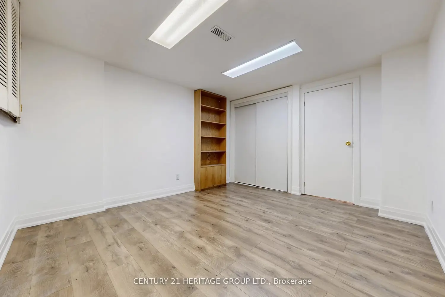 Additional image 15 of 10 Cherry Blossom Lane