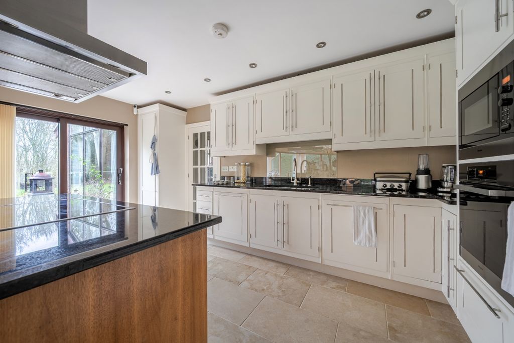 Additional image 8 of 5 bed detached house to rentMoreton Paddox, Warwick CV35