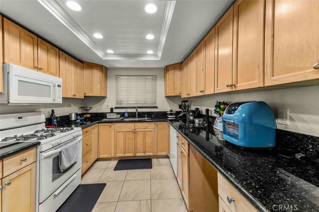 Additional image 12 of 2101 E 21st St Unit 212, Signal Hill, CA 90755