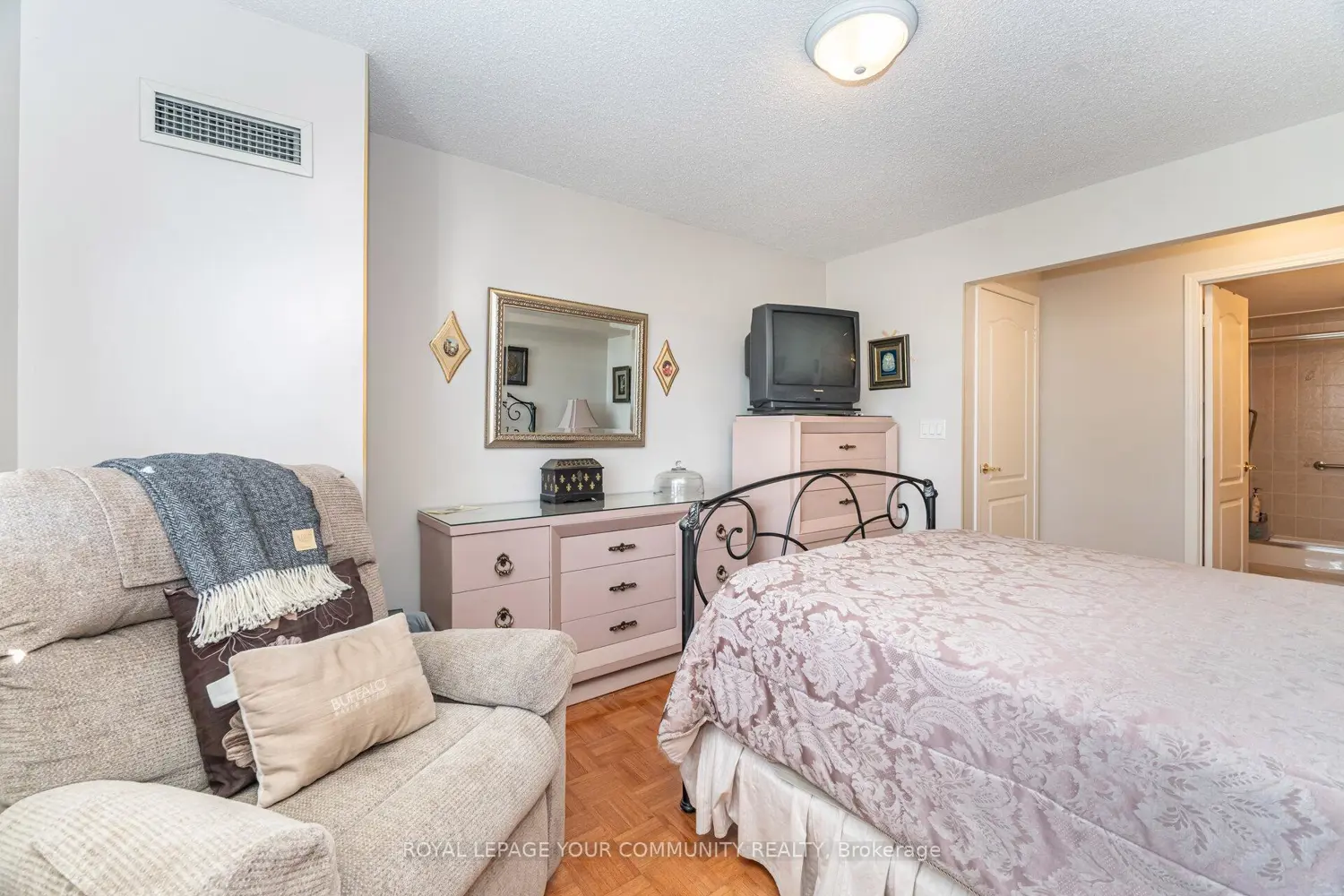 2500 Rutherford Road 218 photo 4