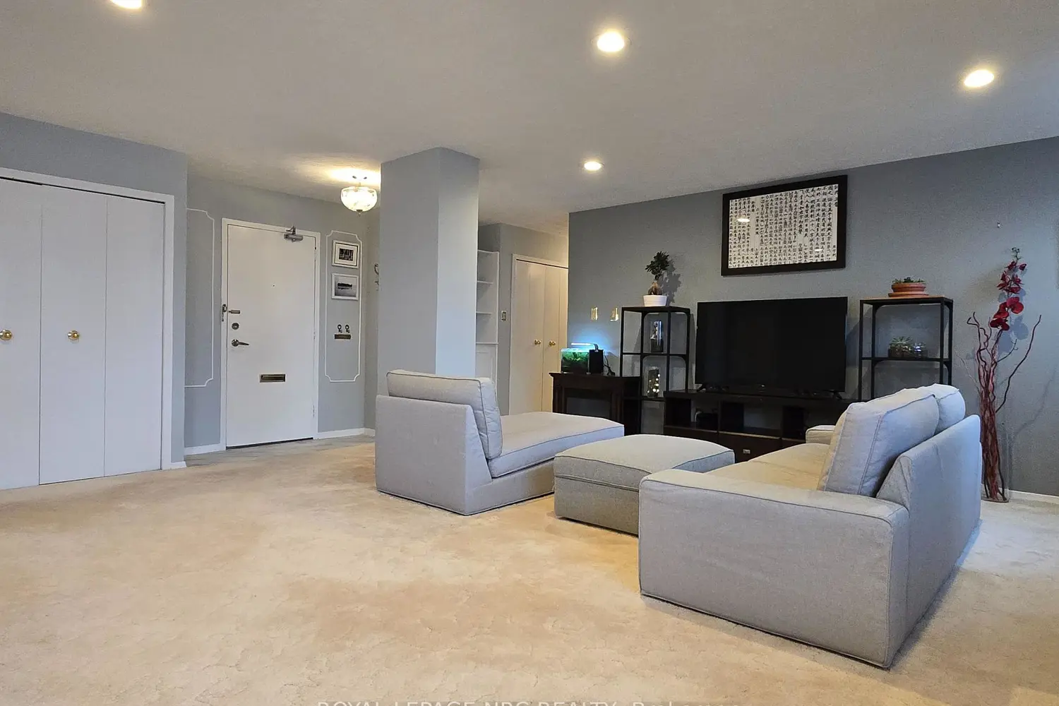 35 Towering Heights Boulevard 1108