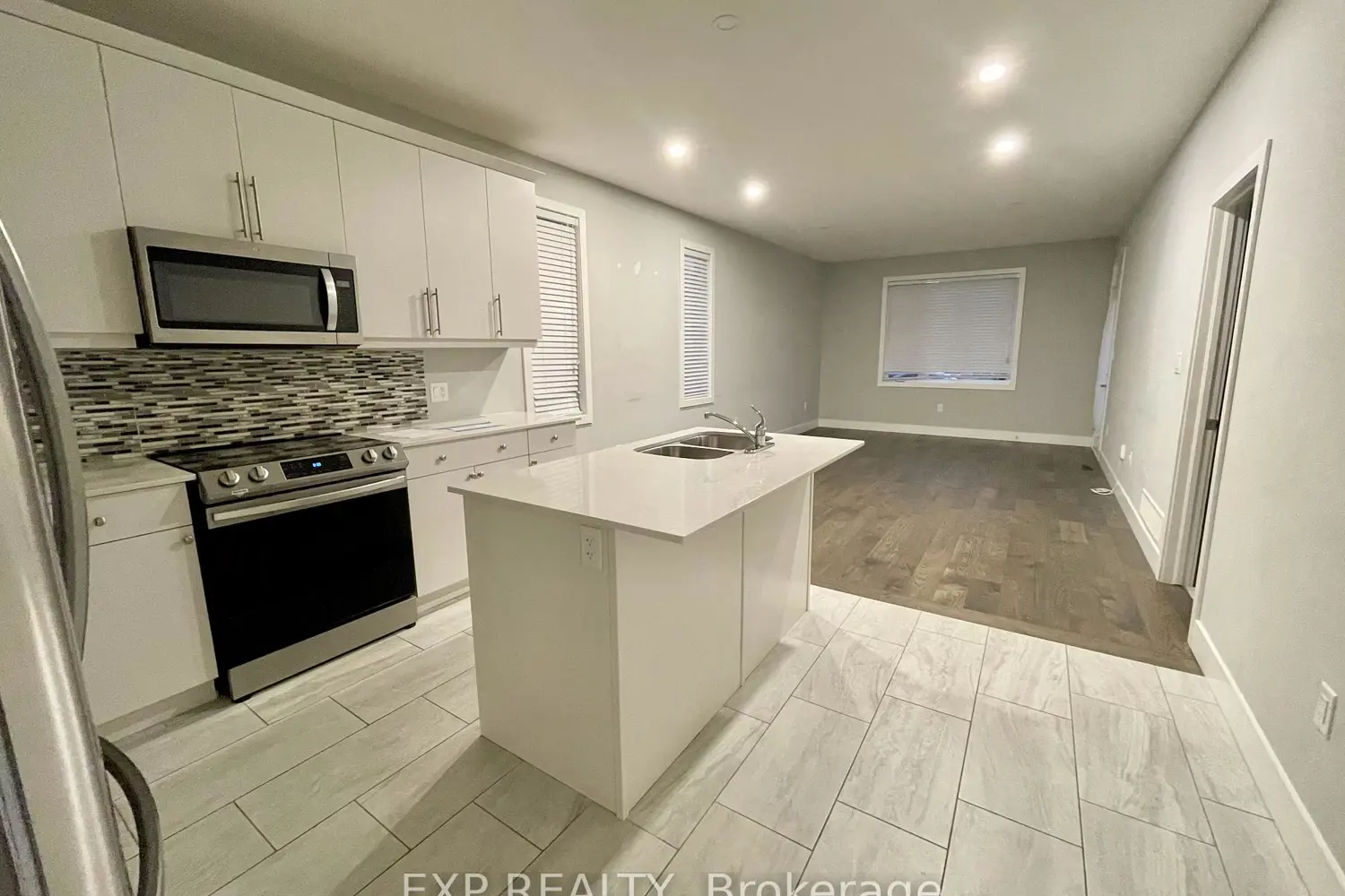 2284 Evans Boulevard 52 photo 5