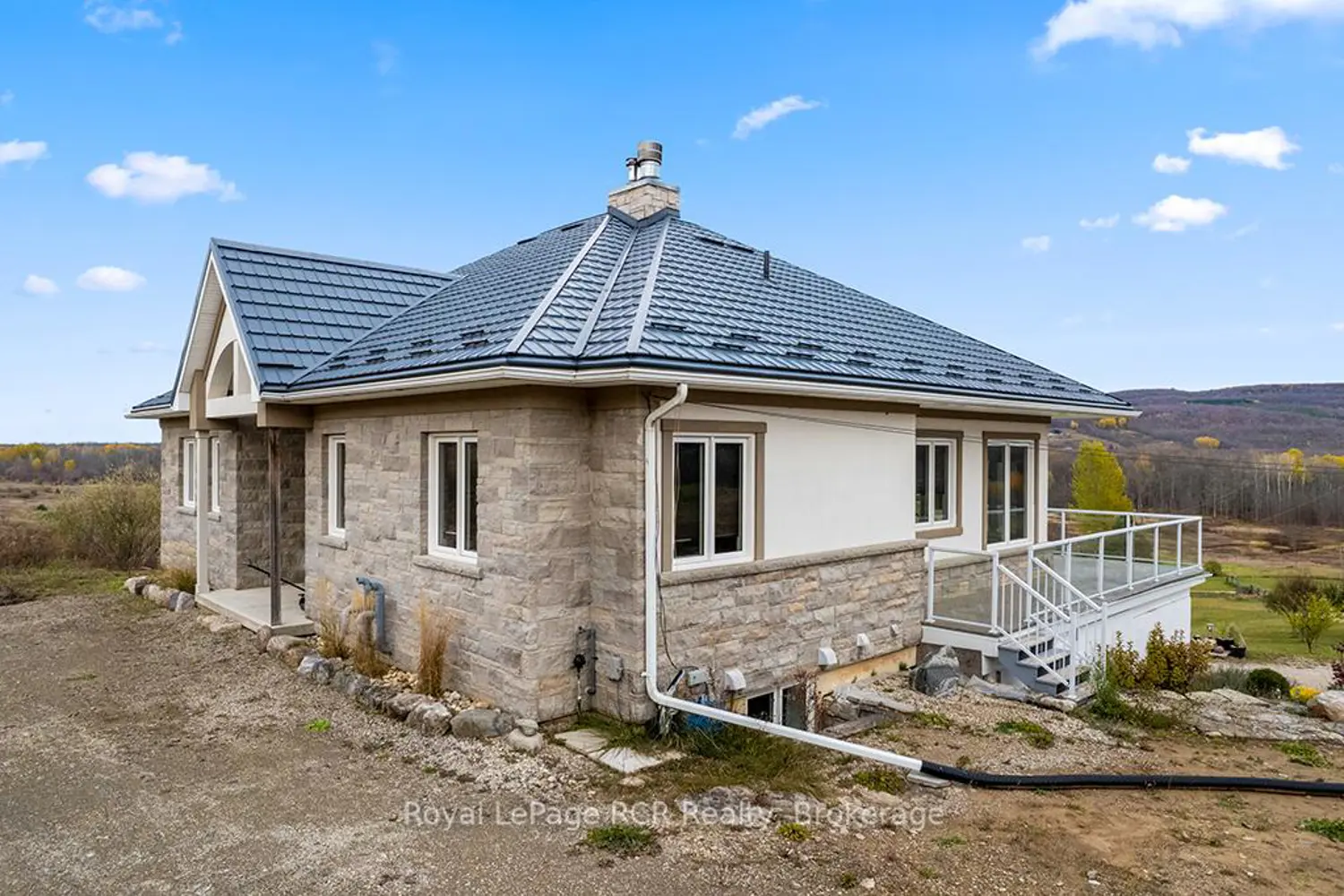 Additional image 4 of 195781 Grey 7 Road