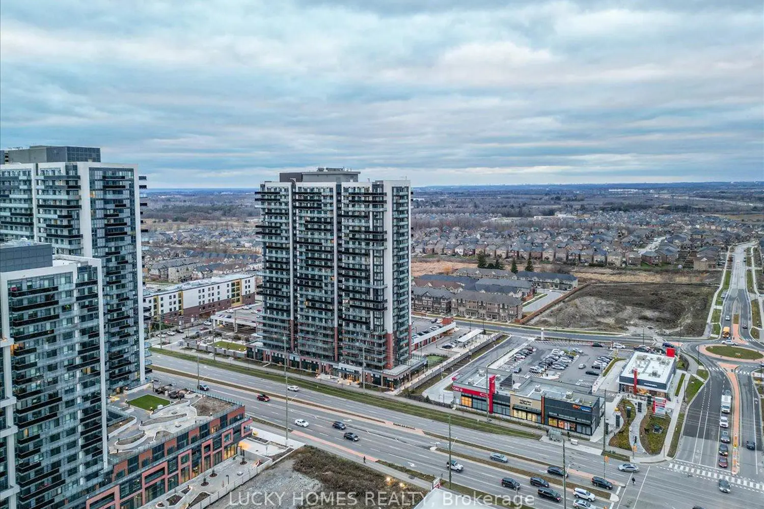 Additional image 19 of 2550 Simcoe Street 317