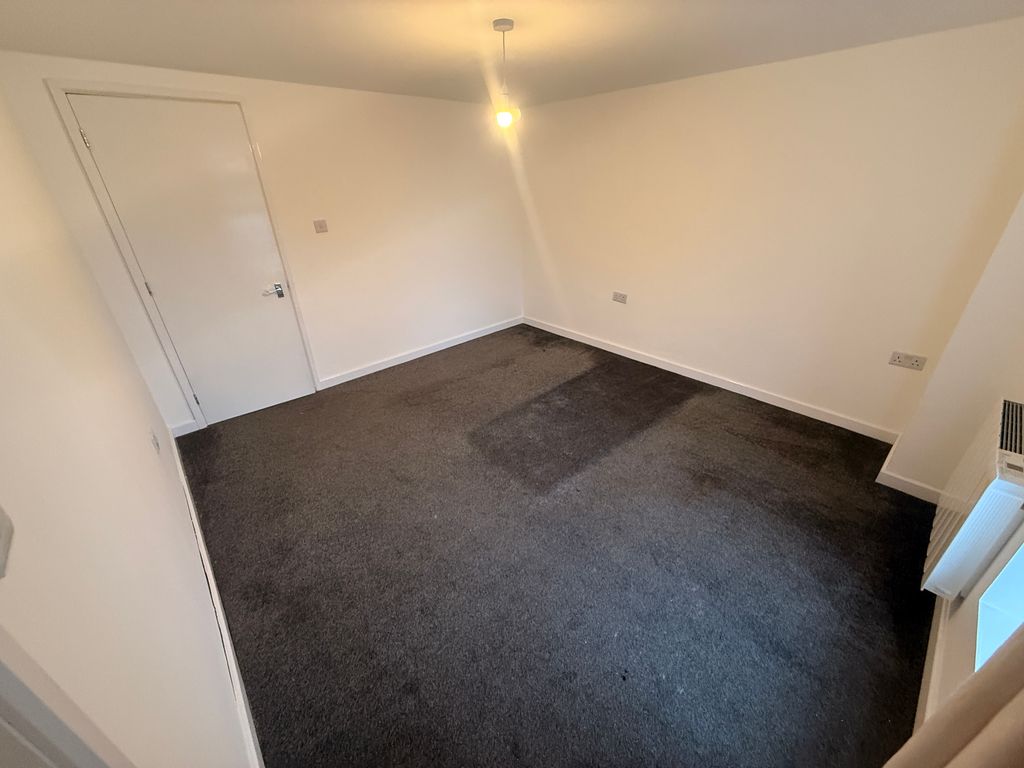 Additional image 4 of 2 bed flat to rentSilver Street, Kettering NN16