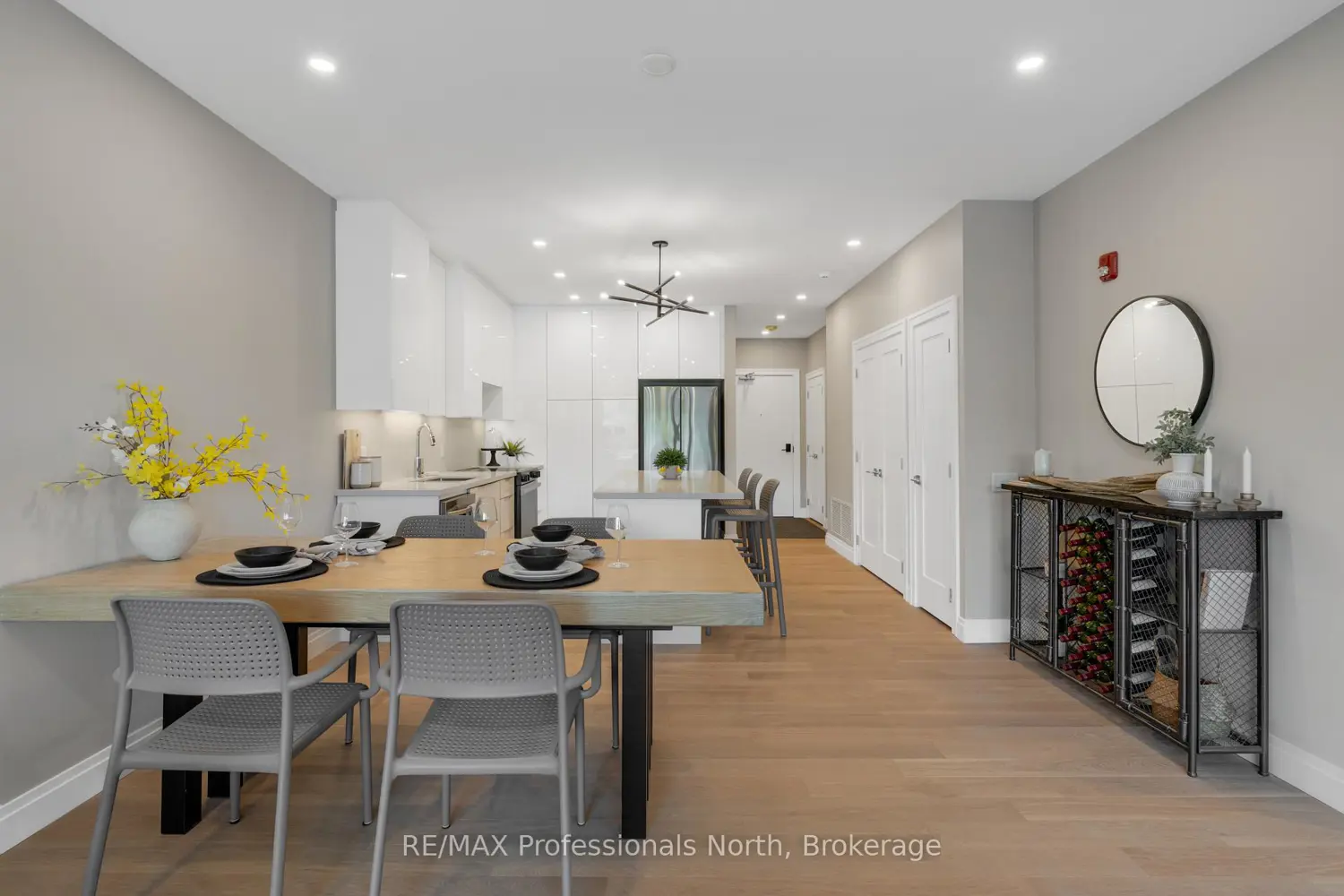 Additional image 7 of 32 Brunel Road 105