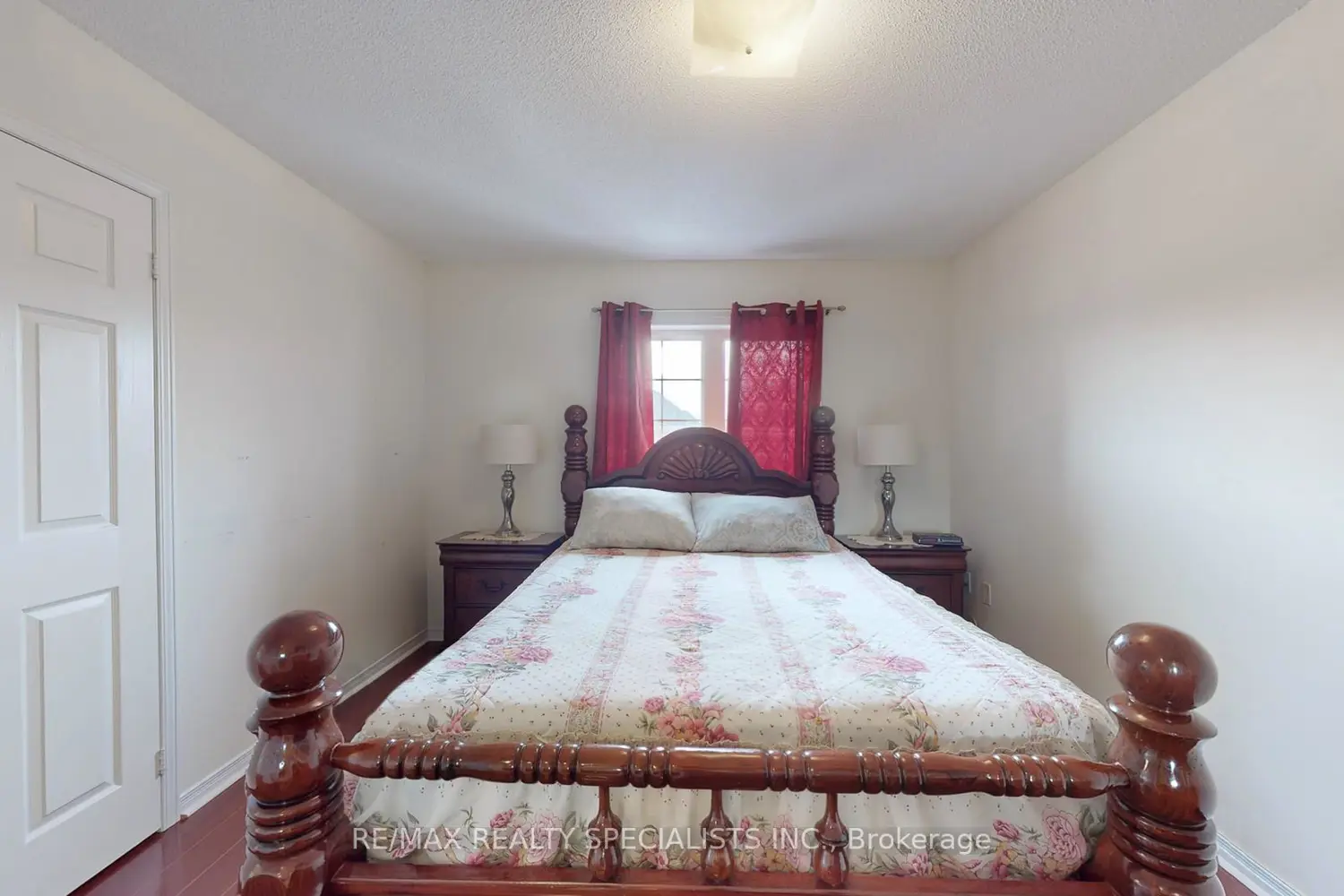 Additional image 13 of 13 Ledgerock Road