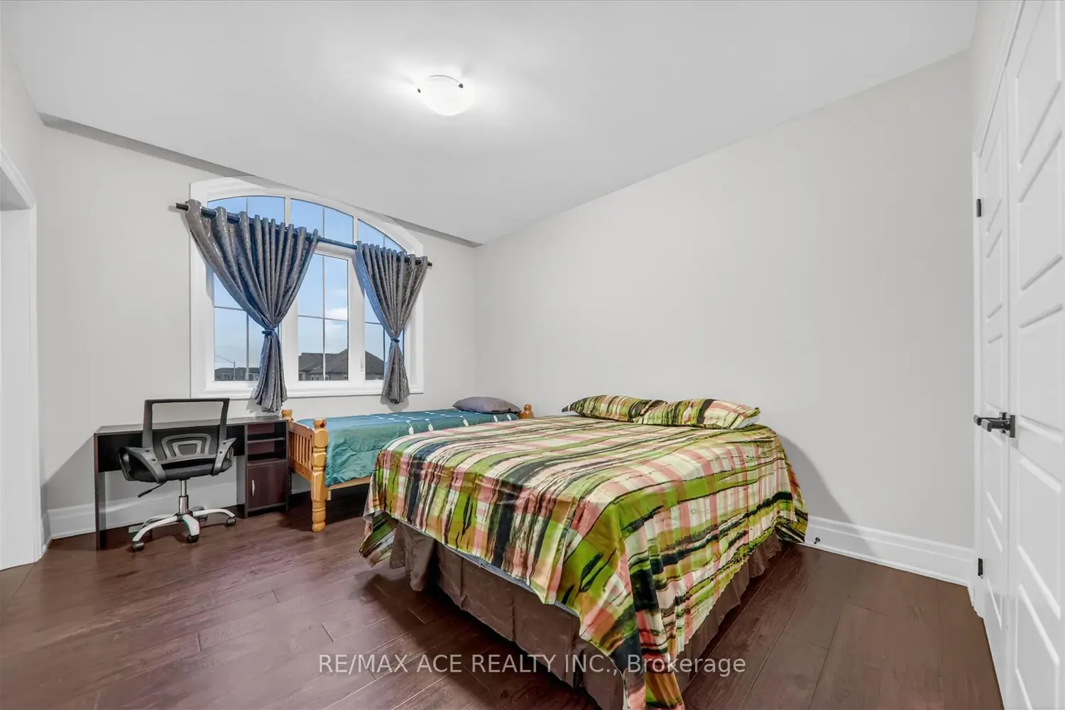 Additional image 13 of 113 Jinnah Avenue