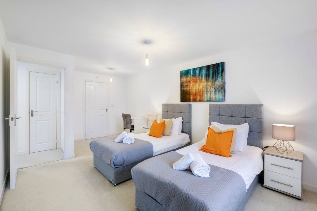 Additional image 16 of 6 bed semi-detached house to rentRedcar Road, Bicester OX26