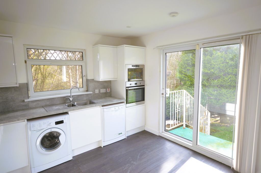 Additional image 4 of 4 bed detached house to rentLinwood Avenue, Glasgow G76