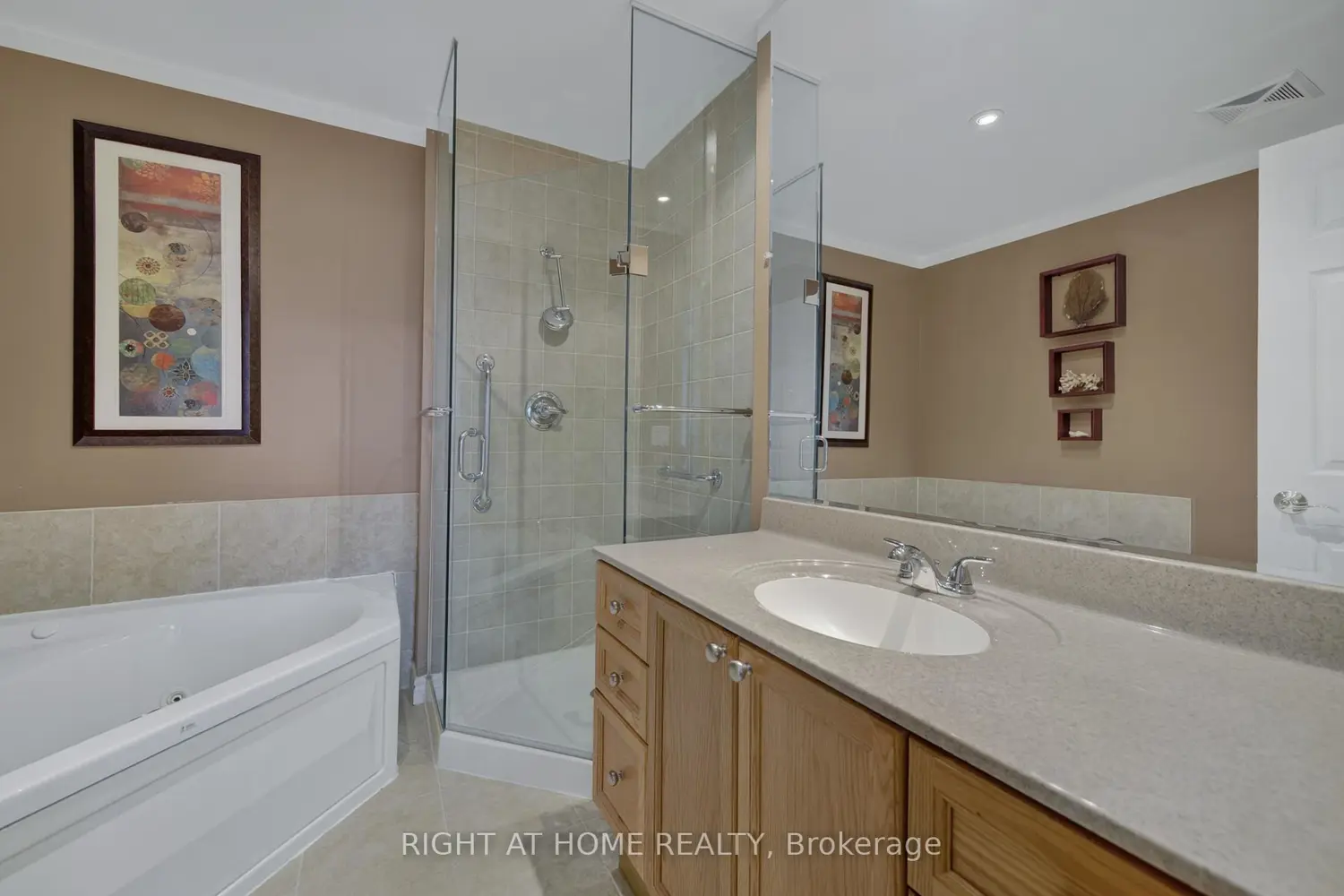 Additional image 15 of 6 Toronto Street 409