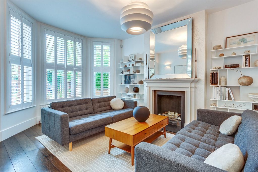 Additional image 2 of 4 bed detached house to rentNorman Avenue, Henley-On-Thames, Oxfordshire RG9
