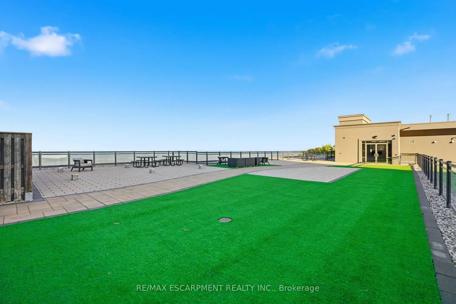 Additional image 20 of 35 Southshore Crescent 228