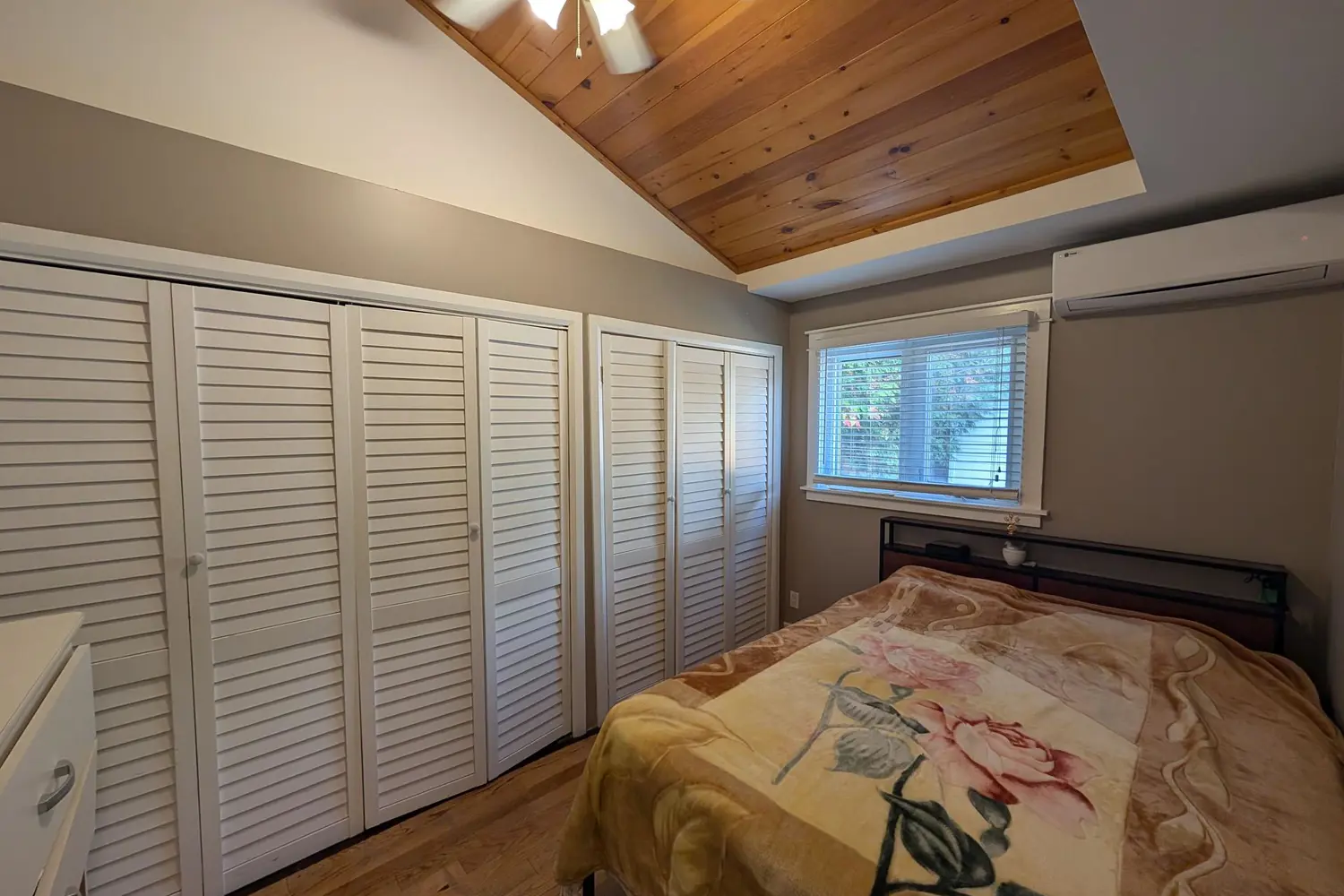 Additional image 10 of 674 Chestnut Street