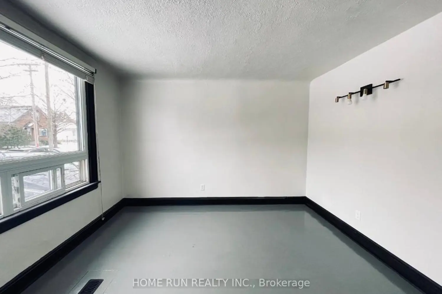Additional image 9 of 378 Enfield Avenue
