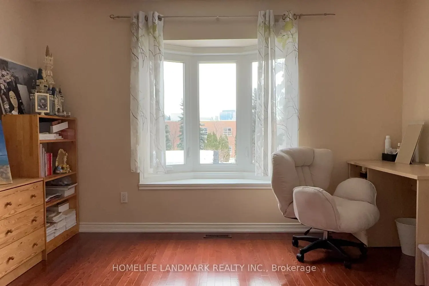 Additional image 13 of 136 Worth Boulevard