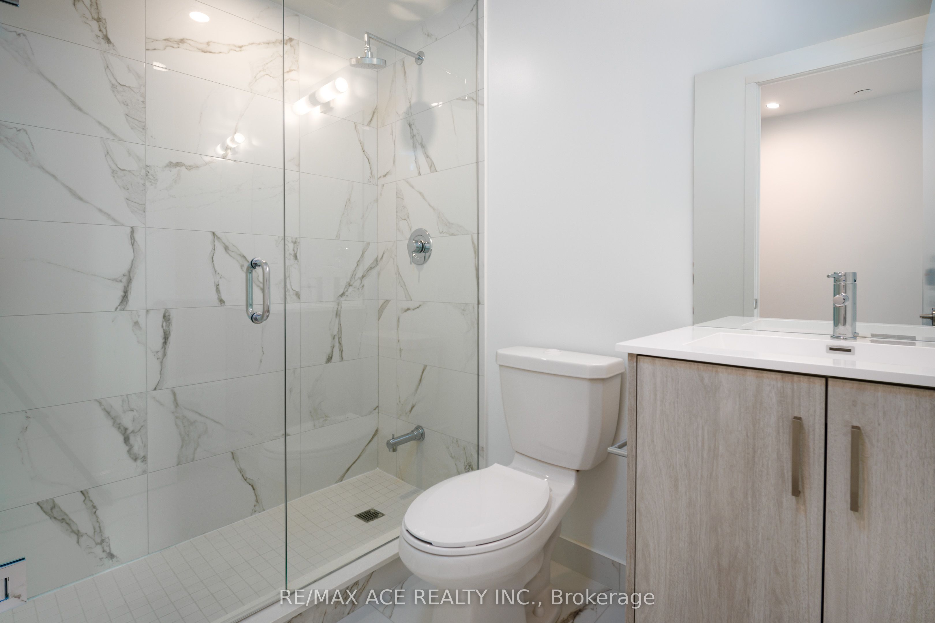 Additional image 6 of 815-180 Front Street E, Toronto, ON, M5A 0A9