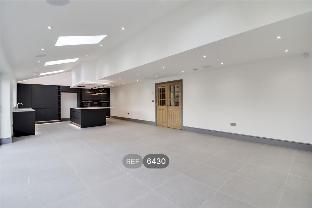 Additional image 9 of 5 bed detached house to rentWollaton Vale, Wollaton, Nottingham NG8