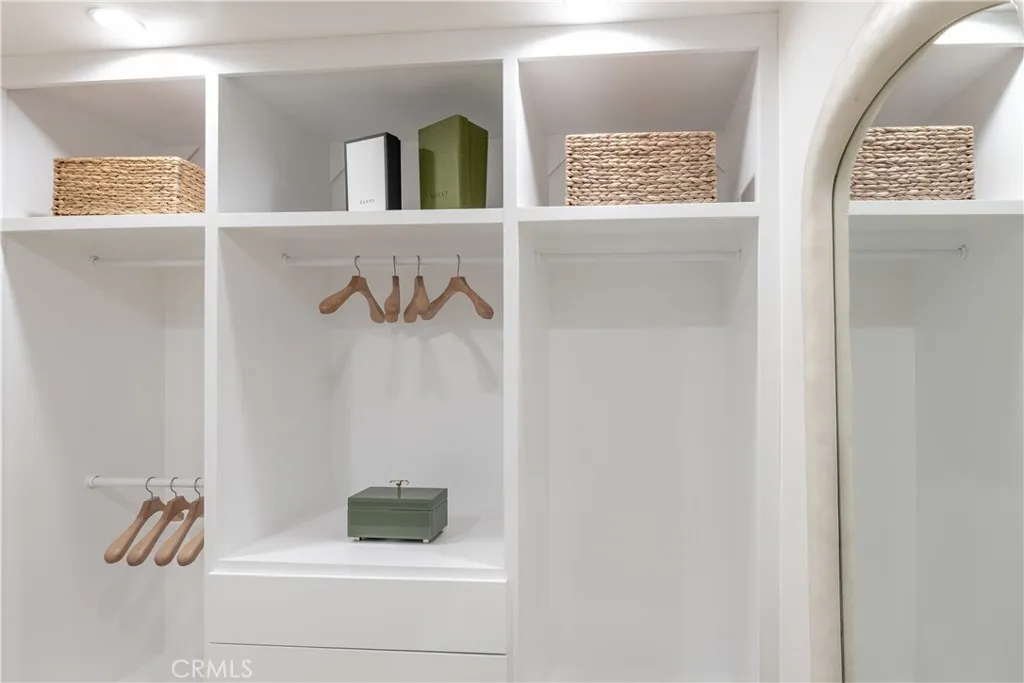 Additional image 114 of 17469 Bullock Street, Encino, CA 91316