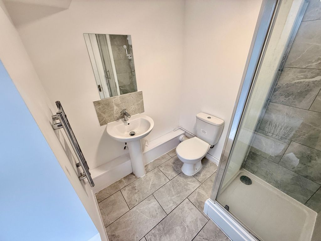 Additional image 7 of 2 bed flat to rentSilver Street, Kettering NN16